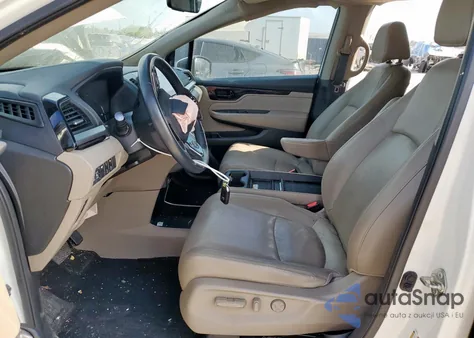 2018 Honda Odyssey Elite z USA, uszkodzony, nr VIN 5FNRL6H94JB097016